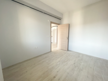 Havuzlu Aquaparklı Güvenlikli Site İçinde Satılık 1+1 Daire