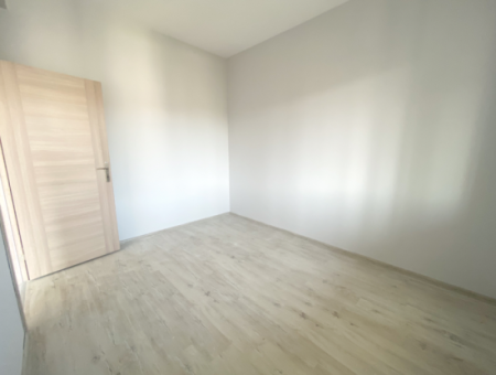Havuzlu Aquaparklı Güvenlikli Site İçinde Satılık 1+1 Daire