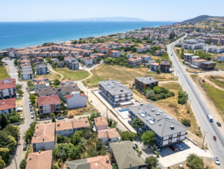 Kumbağ Deniz Tarafında Havuzlu Sitede Satılık Lüks 2+1 Daireler