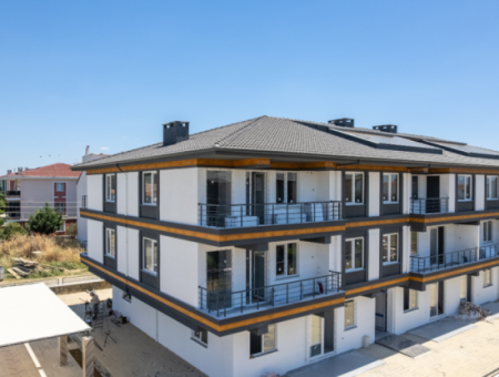 Kumbağ Deniz Tarafında Havuzlu Sitede Satılık Lüks 2+1 Daireler