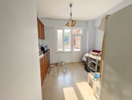 Kumbağ'da Merkezi Konumda Eşyalı 1+1 Kiralık Daire