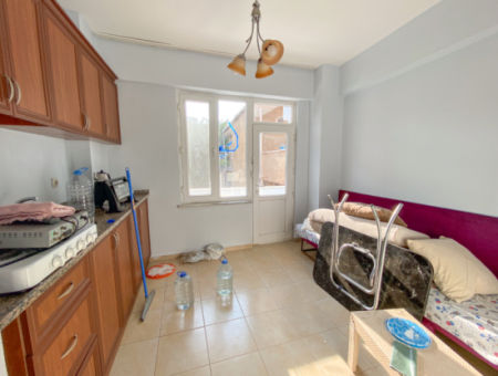 Kumbağ'da Merkezi Konumda Eşyalı 1+1 Kiralık Daire