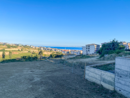 Merkezi Konumda Deniz Manzaralı Bahçeli Lüks 1+1 Satılık Daire