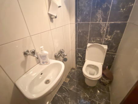  Kumbağ'da Denize Sıfır Site İçinde Satılık 3+1 Bahçeli Villa
