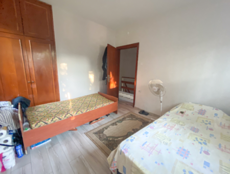  Kumbağ'da Denize Sıfır Site İçinde Satılık 3+1 Bahçeli Villa