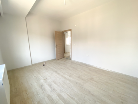 Havuzlu Aquaparklı Güvenlikli Site İçinde Kiralık 2+1 Daire