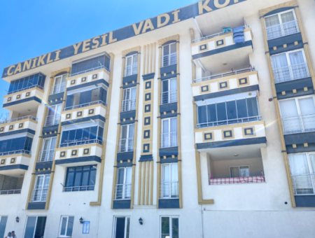 Kumbağ'da Deniz Manzaralı Havuzlu Eşyalı 2+1 Satılık Daire