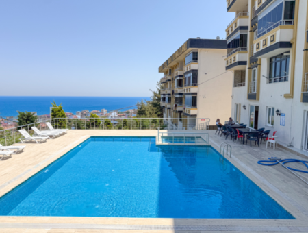 Kumbağ'da Deniz Manzaralı Havuzlu Eşyalı 2+1 Satılık Daire