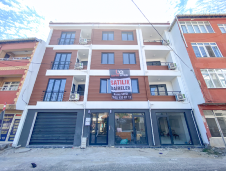 Kumbağ'da Merkezi Konumda Geniş Lüks Satılık 1+1 Daireler