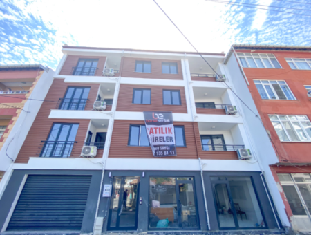 Kumbağ'da Merkezi Konumda Geniş Lüks Satılık 1+1 Daireler