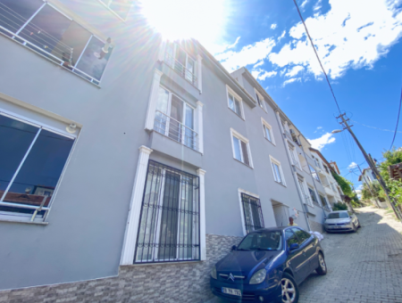 Kumbağ'da Merkezi Konumda Eşyalı 2+1 Kiralık Daire