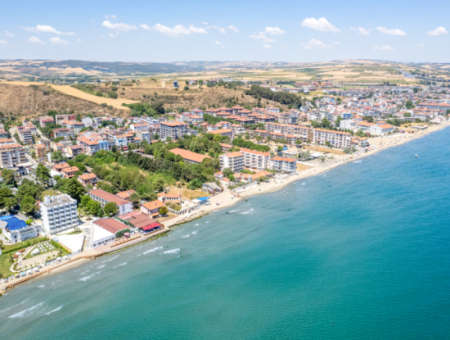 Kumbağ'da Sahil Kordonuna Yakın Satılık Apart Otel