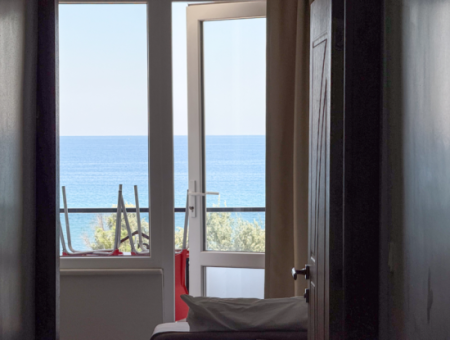 Kumbağ'da Sahil Kordonuna Yakın Satılık Apart Otel