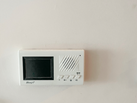 Kumbağ'da Merkezi Konumda Asansörlü Eşyalı 2+1 Kiralık Daire