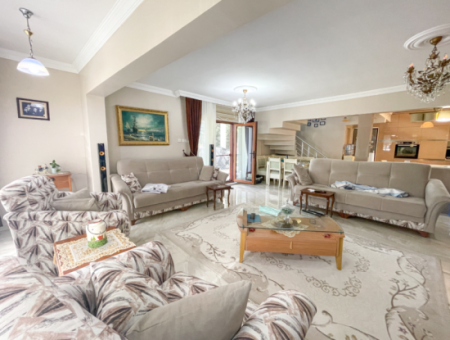 Kumbağ Denize Sıfır Lüks Krediye Uygun Satılık 3+1 Bahçeli Villa