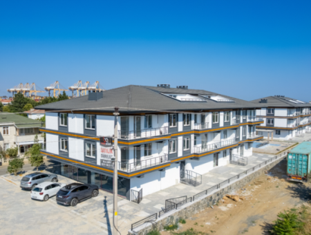 Kumbağ Deniz Tarafında Havuzlu Sitede Satılık Lüks 1+1 Daireler