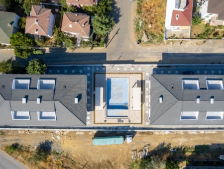 Kumbağ Deniz Tarafında Havuzlu Sitede Satılık Lüks 1+1 Daireler
