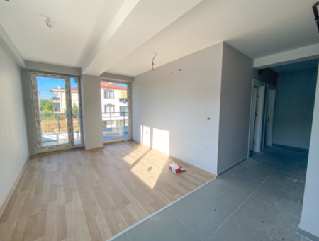 Kumbağ Deniz Tarafında Havuzlu Sitede Satılık Lüks 2+1 Daireler