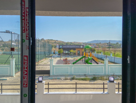 Kumbağ'da Park Karşısında Satılık İskanlı Sıfır Lüks 2+1 Daire