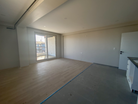 Kumbağ Havuzlu Sitede Denize Yakın Kiralık Lüks 2+1 Daireler