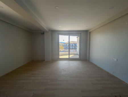Kumbağ Havuzlu Sitede Denize Yakın Kiralık Lüks 2+1 Daireler