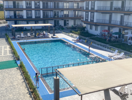 Kumbağ Havuzlu Sitede Denize Yakın Kiralık Lüks 2+1 Daireler
