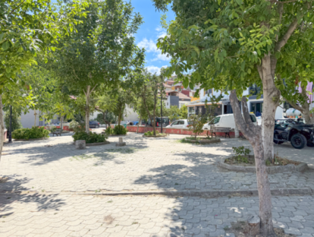 Kumbağ'da Pazar Sokağına Yakın Eşyalı Geniş 2+1 Satılık Daire
