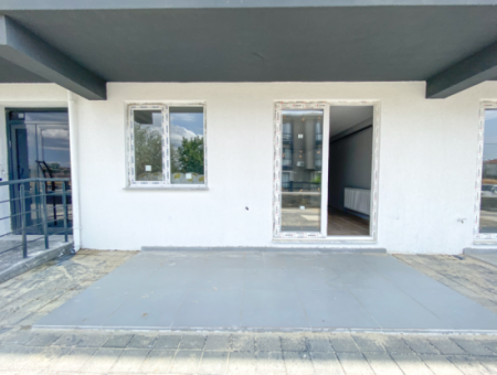 Kumbağ Deniz Tarafında Havuzlu Sitede Satılık Lüks 1+1 Daireler