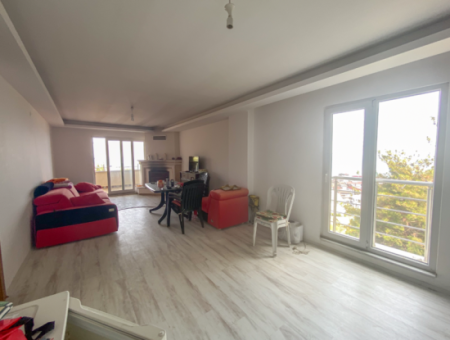 Kumbağ'da Deniz Ve Orman Manzaralı Havuzlu 2+1 Satılık Daire