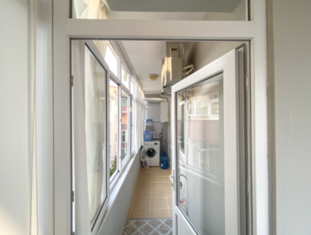 Kumbağ Merkezi Konumda Geniş Balkonlu Eşyalı 2+1 Satılık Daire