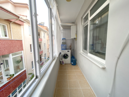 Kumbağ Merkezi Konumda Geniş Balkonlu Eşyalı 2+1 Satılık Daire