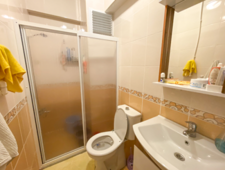 Kumbağ Merkezi Konumda Geniş Balkonlu Eşyalı 2+1 Satılık Daire