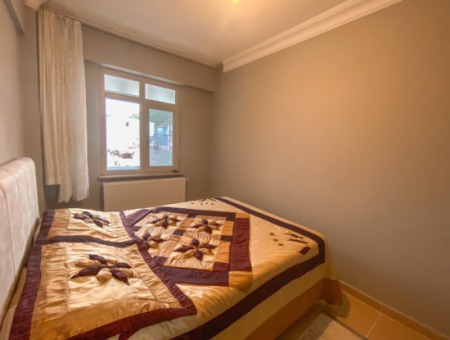 Kumbağ Merkezi Konumda Geniş Balkonlu Eşyalı 2+1 Satılık Daire