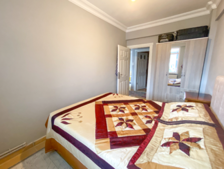 Kumbağ Merkezi Konumda Geniş Balkonlu Eşyalı 2+1 Satılık Daire