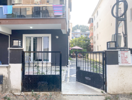 Kumbağ Pazar Sokağına Yakın Yeni Binada Eşyalı Bahçeli Satılık 1+1 Daire