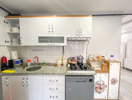 Kumbağ Pazar Sokağına Yakın Geniş Eşyalı 2+1 Kiralık Daire