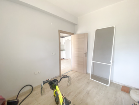 Havuzlu Aquaparklı Güvenlikli Site İçinde Satılık Bahçeli 1+1 Daire