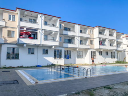 Kumbağ'da Havuzlu Site İçerisinde Eşyalı Kiralık 1+1 Daire