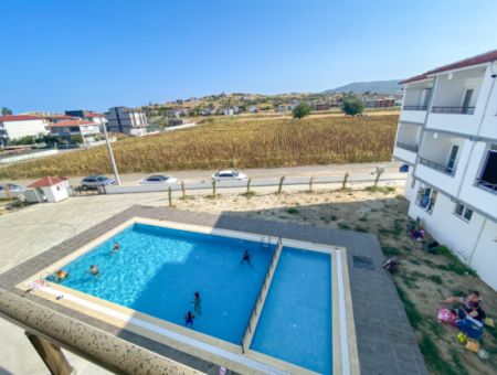 Kumbağ'da Havuzlu Site İçerisinde Eşyalı Kiralık 1+1 Daire