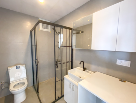 Kumbağ Havuzlu Sitede Denize Yakın Satılık Lüks 1+1 Daireler