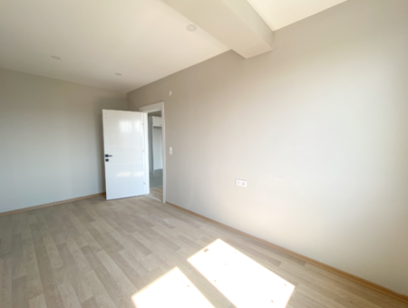Kumbağ Havuzlu Sitede Denize Yakın Satılık Lüks 1+1 Daireler