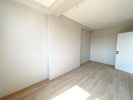 Kumbağ Havuzlu Sitede Denize Yakın Satılık Lüks 1+1 Daireler