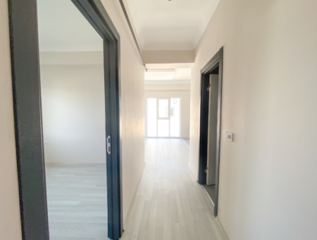 Kumbağ Havuzlu Sitede Denize Yakın Kiralık 2+1 Sıfır Daireler