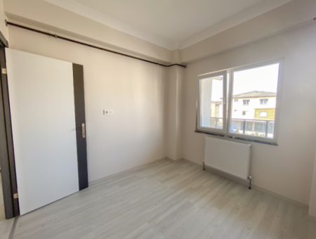 Kumbağ Havuzlu Sitede Denize Yakın Kiralık 2+1 Sıfır Daireler