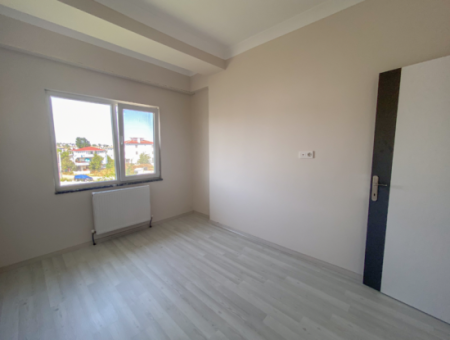 Kumbağ Havuzlu Sitede Denize Yakın Kiralık 2+1 Sıfır Daireler