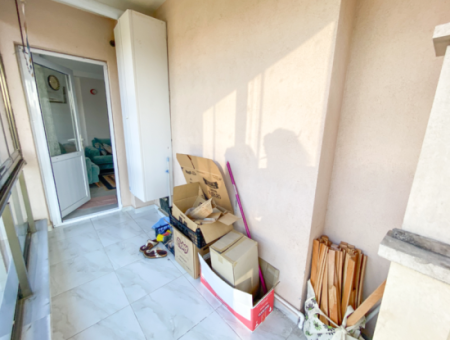 Kumbağ'da Caddenin Deniz Tarafında Eşyalı 2+1 Kiralık Daire