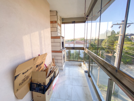 Kumbağ'da Caddenin Deniz Tarafında Eşyalı 2+1 Kiralık Daire