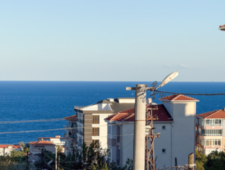 Topağaç'ta Deniz Manzaralı Yeni Ve Full Eşyalı Satılık 2+1 Daire