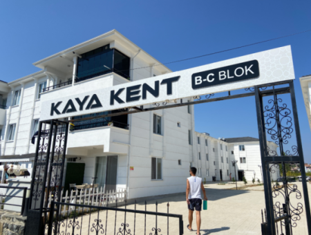Aquaparklı Havuzlu Denize Yakın Sitede Satılık 2+1 Daire