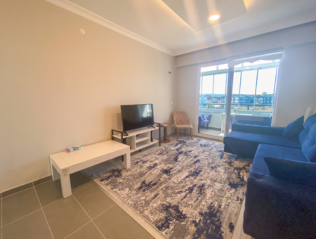 Aquaparklı Havuzlu Denize Yakın Sitede Satılık 2+1 Daire